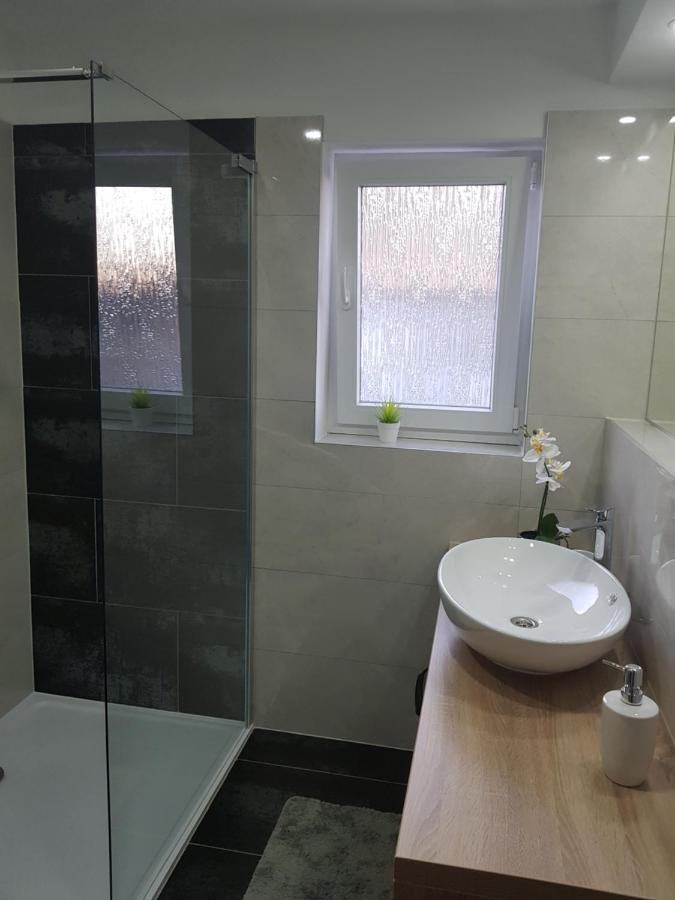 Rooms Vanteo Кореница Экстерьер фото
