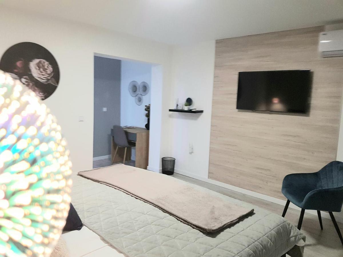 Rooms Vanteo Кореница Экстерьер фото